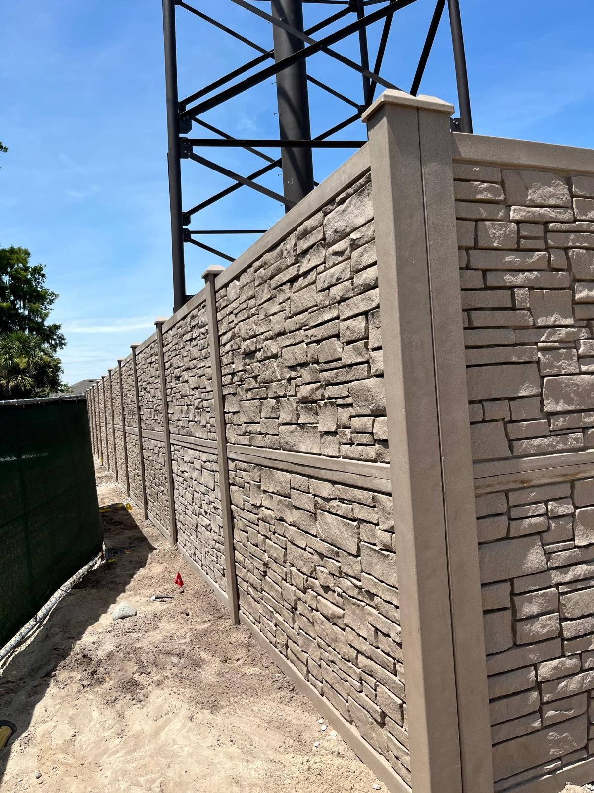 Stone-look privacy panels — view 14